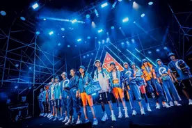 跨界出圈的饿了么，开创时装界潮流新时尚图片