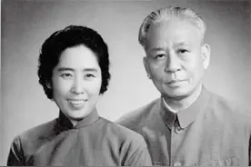 2006年王光美病逝后，儿子刘源将抚恤金和12万元存款全数捐出图片