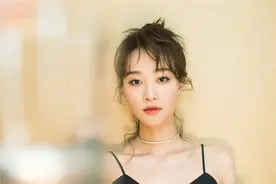 蓝盈莹：19岁出演《甄嬛传》却被全网嘲讽，她凭什么逆势翻红？图片