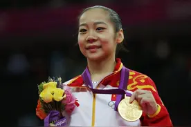 邓琳琳天赋不高，教练要用5倍精力教她，为何她连夺两届奥运冠军图片