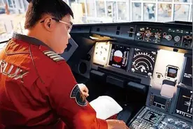 老天都帮他！全球第一位会开波音777航空董事长“王子复仇记”图片