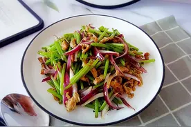 秋天，这菜要常吃，营养丰富利睡眠，应季而食，精神满满过秋天图片