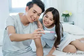 刚出月子两个月感觉身体不适，去医院检查后，结果想不到又怀孕了图片