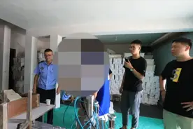 【清风、洁云、双熊猫...你用的大牌纸巾可能是假冒的】嘉兴警方打掉特大造假团伙 冒牌货细菌严重超标图片