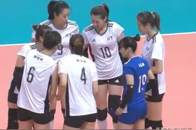 辽宁女排3-0横扫上海女排，夺得全运会铜牌，刘晏含为球队立大功图片