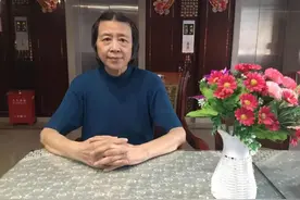 围棋爱好者看过来！这边有一位棋坛侠女想要介绍给你认识图片