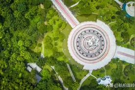 无人机俯拍镜头下的温岭东辉公园图片