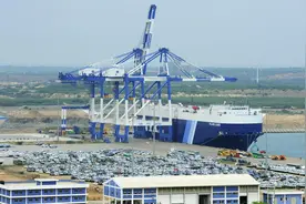 无力偿还中国债务，斯里兰卡抵押港口，中国获得港口99年使用权图片