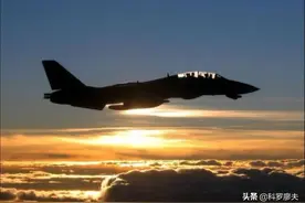 与中国擦肩而过：F-14雄猫和凤凰导弹，本想在华北打逆火轰炸机的图片
