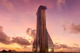 马斯克：SpaceX准备好在火星建立基地，2024年出发图片