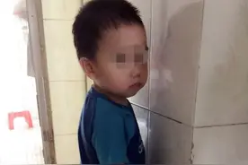 5岁孩子一顿吃4个馒头还饿，母亲不解，打开床头柜后顿时愣住了图片