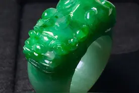 貔貅戒指翡翠图片