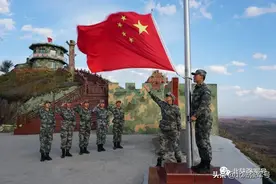 同升一面旗，共爱一个家！北部战区陆军首长机关和所属部队组织升国旗仪式图片