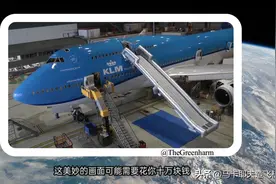 开一次十万块的舱门：飞机应急滑梯是什么工作原理？图片
