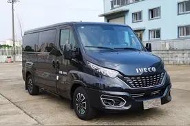 搭3.0T＋6座布局，内饰似电影院豪华胜GL8，全新依维柯Daily曝光图片