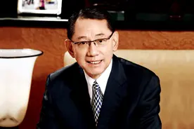负债3.2亿东山再起，和女星绯闻不断的杨受成，如何书写传奇人生图片