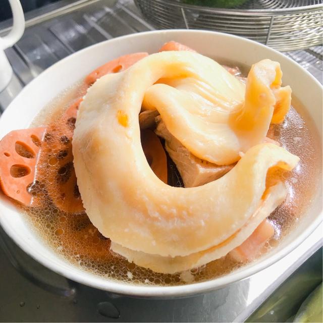 花胶海参炖排骨功效 2026年花胶海参炖排骨功效与禁忌 花胶海参炖排骨功效 2026年花胶海参炖排骨功效与禁忌