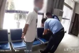 小伙带着洗漱用品到派出所：“你查查，我是不是被通缉了？”民警：“别走了！”图片