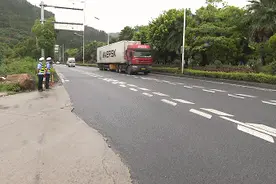 给力！厦门海翔大道历经10月综合整治，道路交通事故大幅下降！（一）图片