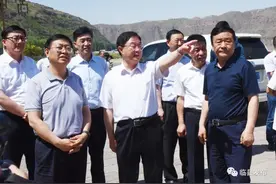 常建忠在临县检查指导防汛工作图片