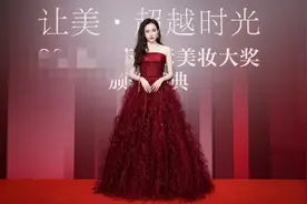 江铠同久违出席活动，脸部浮肿认不出，疑因破坏毛晓彤感情而沉寂图片