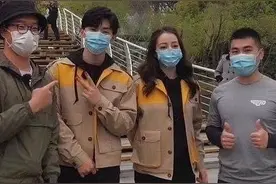 继鹿晗之后，迪丽热巴和邓伦再炒CP，为何与张艺兴不来电图片