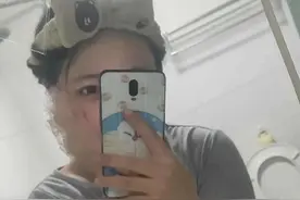 出差女朋友发来一张自拍照，这是被绿了嘛图片