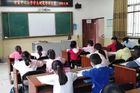 屏南：甘棠小学组织开展学生硬笔书法比赛活动图片