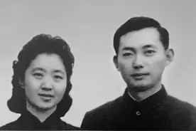 京剧大师梅葆玖妻子去世享年86岁，夫妻合墓后事从简，两人无子女图片