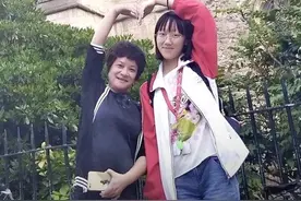 湖北高考女状元，她不仅仅只是一位学霸，还有更亮眼的地方图片