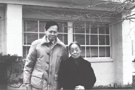 1987年，杨振宁说“我对中国的教育方法是有看法的”图片