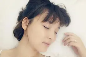 睡觉打呼噜是怎么回事？该怎么办？图片