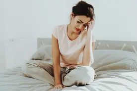 女性朋友要注意，阴道分泌物出现5种颜色，就不能再夫妻生活了图片