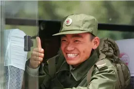 遭前妻双重背叛，穷到借钱打官司，你不知道的“百亿影帝”王宝强图片