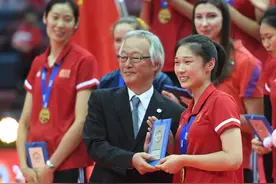 女排荣耀40年里的山东身影：安家杰辅佐郎平8年，王梦洁曾获世界杯最佳自由人图片