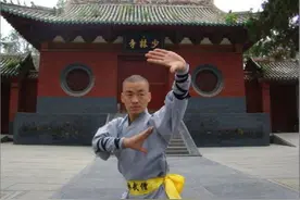 8位叱咤娱乐圈的“丑星”，有人创票房神话，有人获影帝称号图片