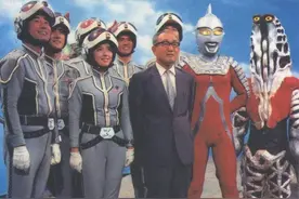 上过天，炸过地，哥斯拉也呼来喝去。这样的男人才配称作奥特之父图片