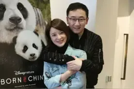 央视主播胡蝶：与陆川闪婚、独自产检、长期分居，这段被人唱衰的婚姻，7年后怎么样了图片