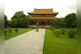 作为佛祖悉达多的诞生地，蓝毗尼是全世界最重要的宗教圣地之一图片