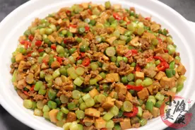 这个季节必吃的家常菜，蒜苔香干炒肉末，简单好做，比吃肉还过瘾图片