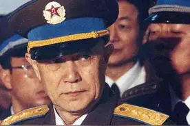 空军中将70岁，敢飞“眼镜蛇”，抗美援朝击落美机，跳伞逃生图片