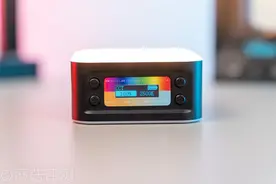 体积小巧，功能丰富，使用方便、斯莫格simorr Vibe P80 双面补光灯图片