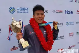 “青马”专访｜男子半马冠军是咱青岛小伙，女子半马冠军还是名大四学生图片