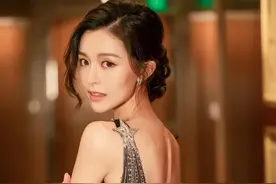 新天龙 李秋水32岁 李青萝吴奇隆前妻44岁图片