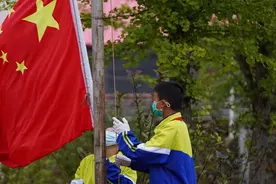 康民公司向贫困山区小学捐助款物50万元图片