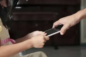 每天都把手机关机一次，到底有这个必要吗？今天告诉你答案图片