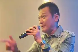 过气卖唱挣钱！58岁陶大宇基本没戏拍，前TVB师奶杀手吃老本26年图片