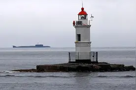 俄罗斯海军核潜艇在阿拉斯加上浮，是给美国的严厉警告图片