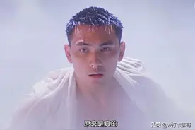 喝蛋白粉是为了变可爱？这样的筋肉帅哥，得多讨人喜欢？图片