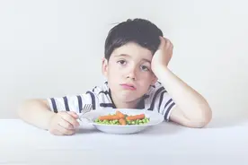4种常见的饮食习惯，正“偷走”孩子的身高，很多家长却毫不知情图片